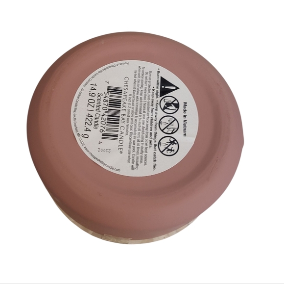 Chesapeake Bay Rosewood Fig Candle - Soft Pink - Picture 4 of 4